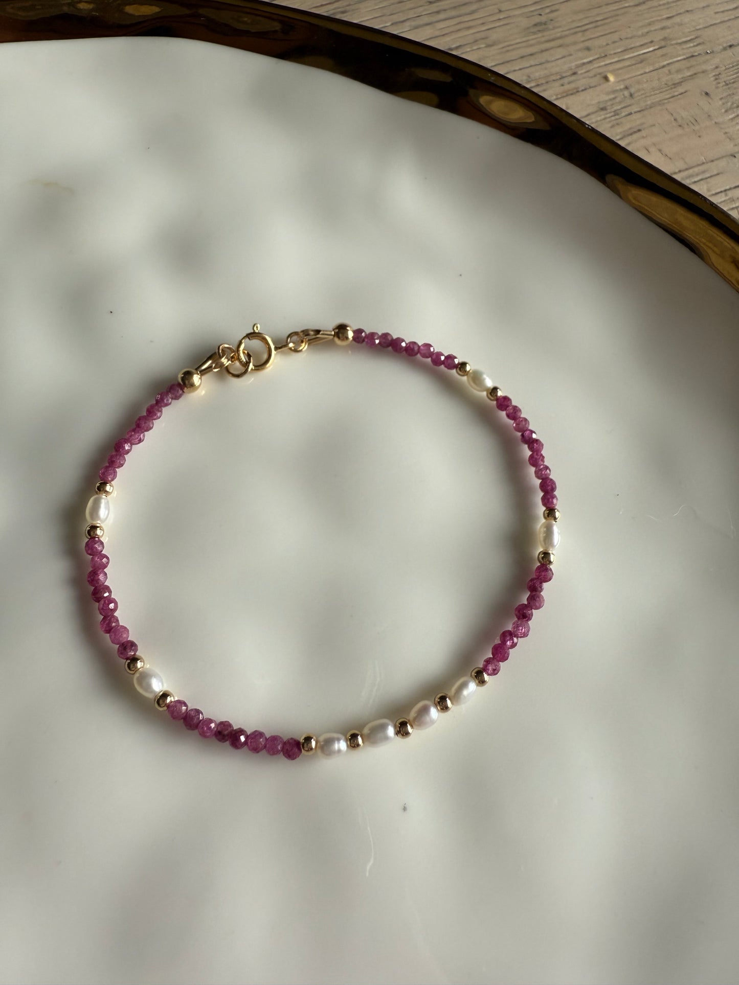 Dainty Stones