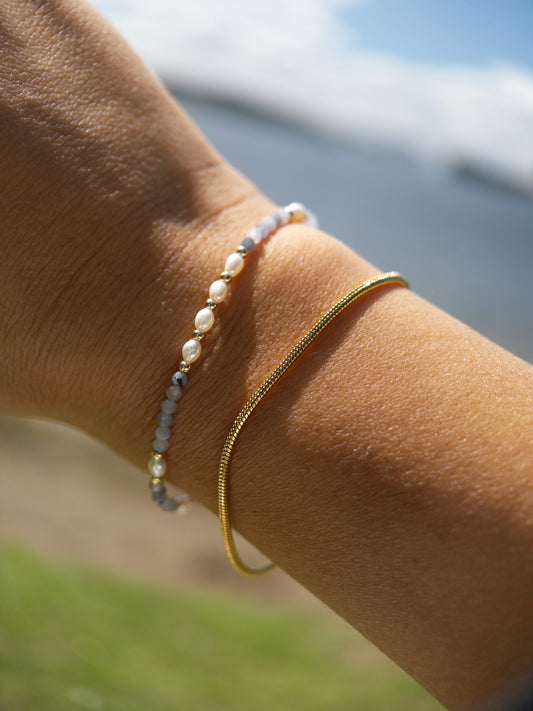 Dainty Stones