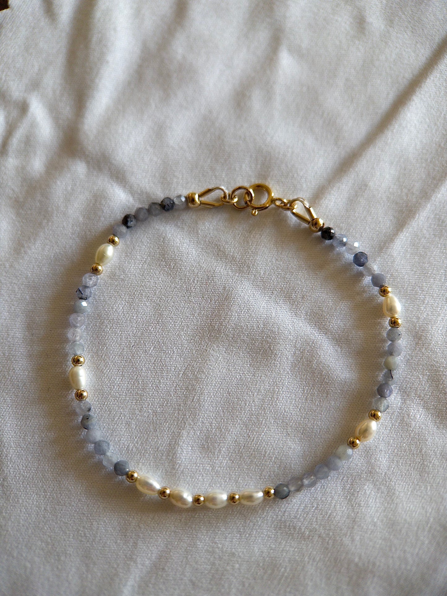 Dainty Stones