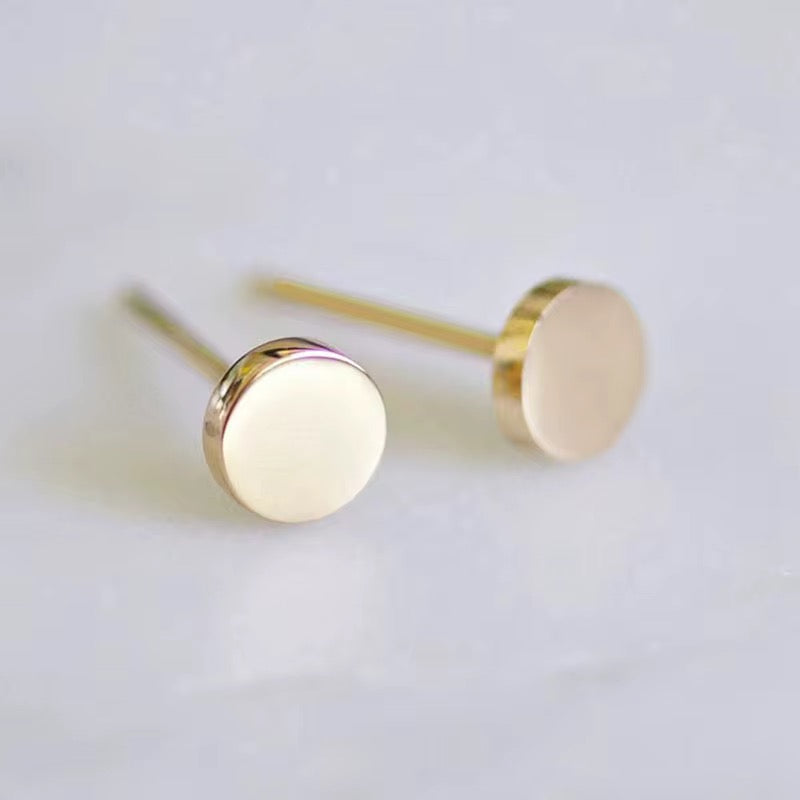 Round Studs