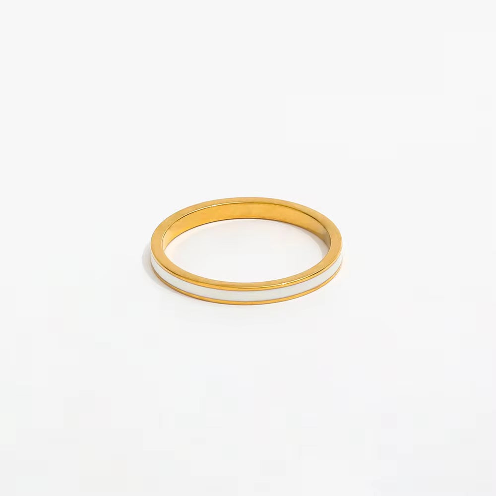 B&W Stackable Ring